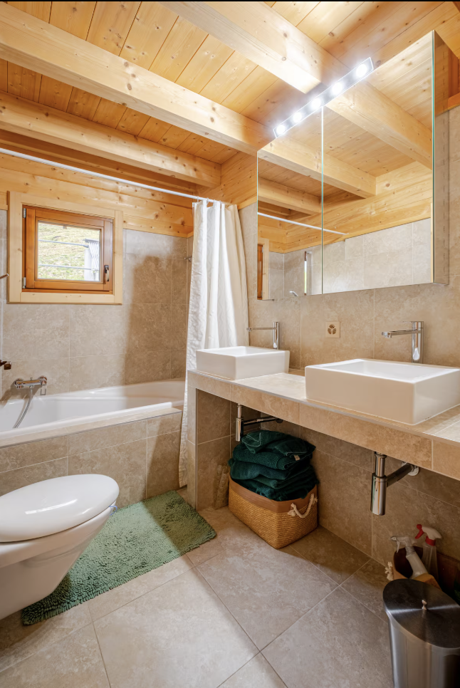 Modern 4BR Chalet